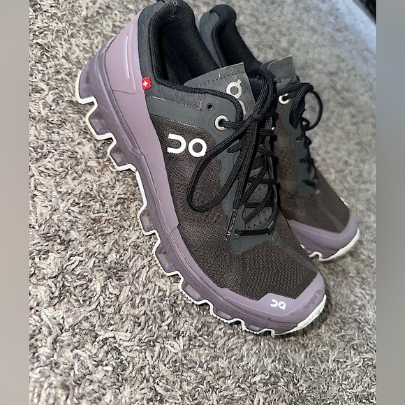 Women’s OnCloud Cloudventure Running Shoe Size W6 - Picture 1 of 15